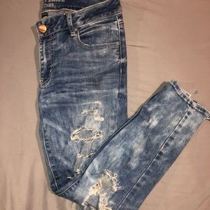 American Eagle cropped ripped jeans